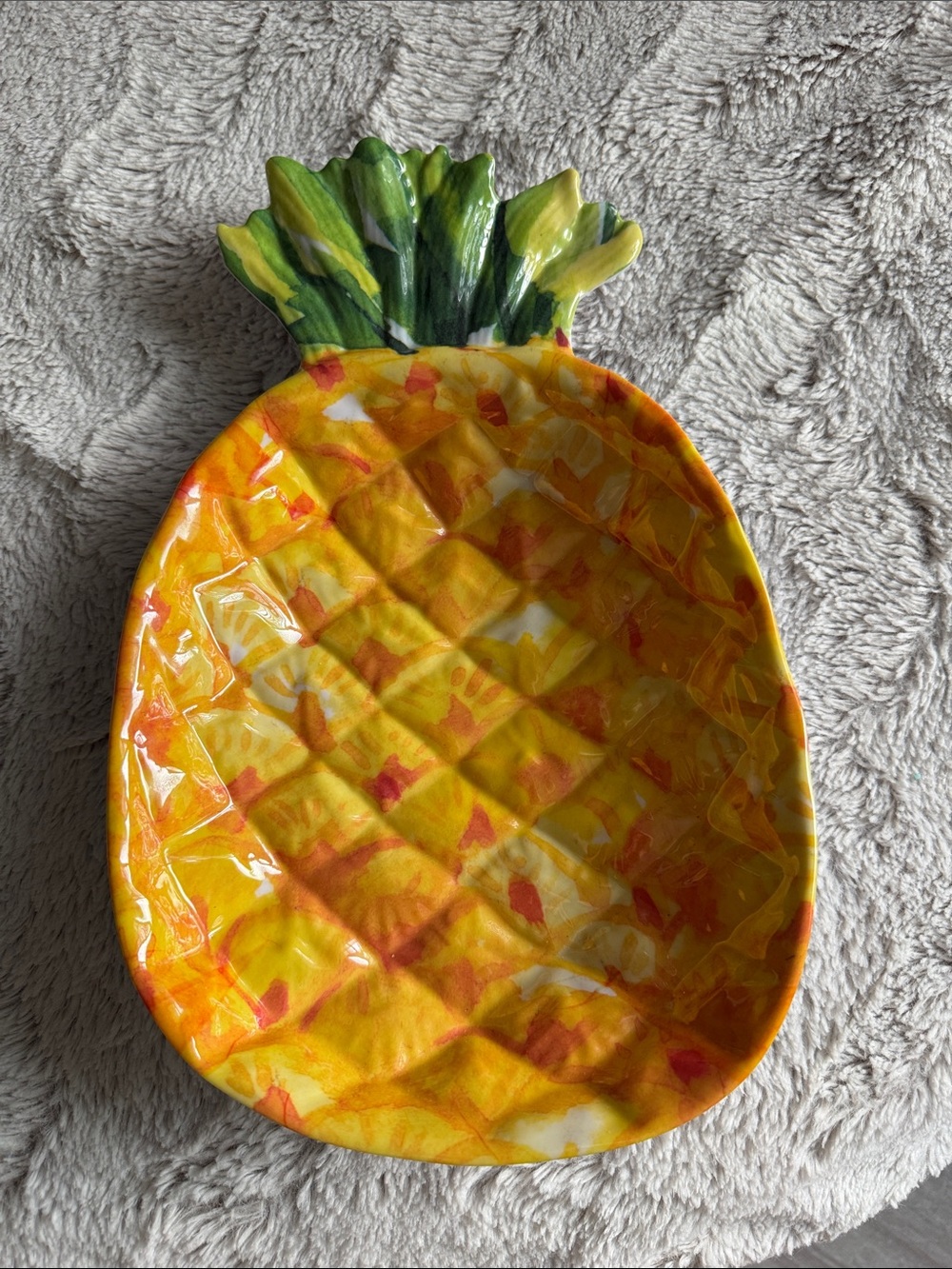 Hard plastic Pineapple 🍍 Serving Dish